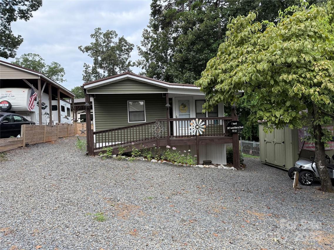 297/299 Lake Tillery Tr. #E112/113, Mount Gilead, NC 27306