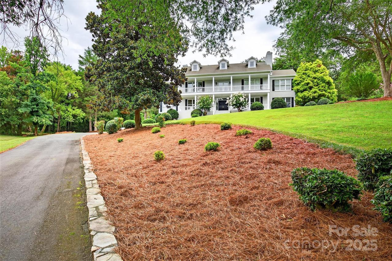 4141 Shattalon Dr., Winston Salem, NC 27106