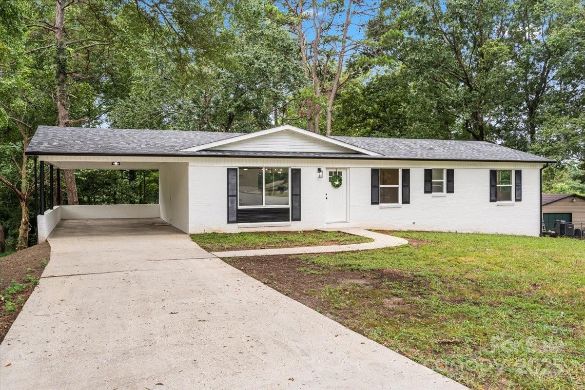 3030 Mac Dr., Hudson, NC 28638
