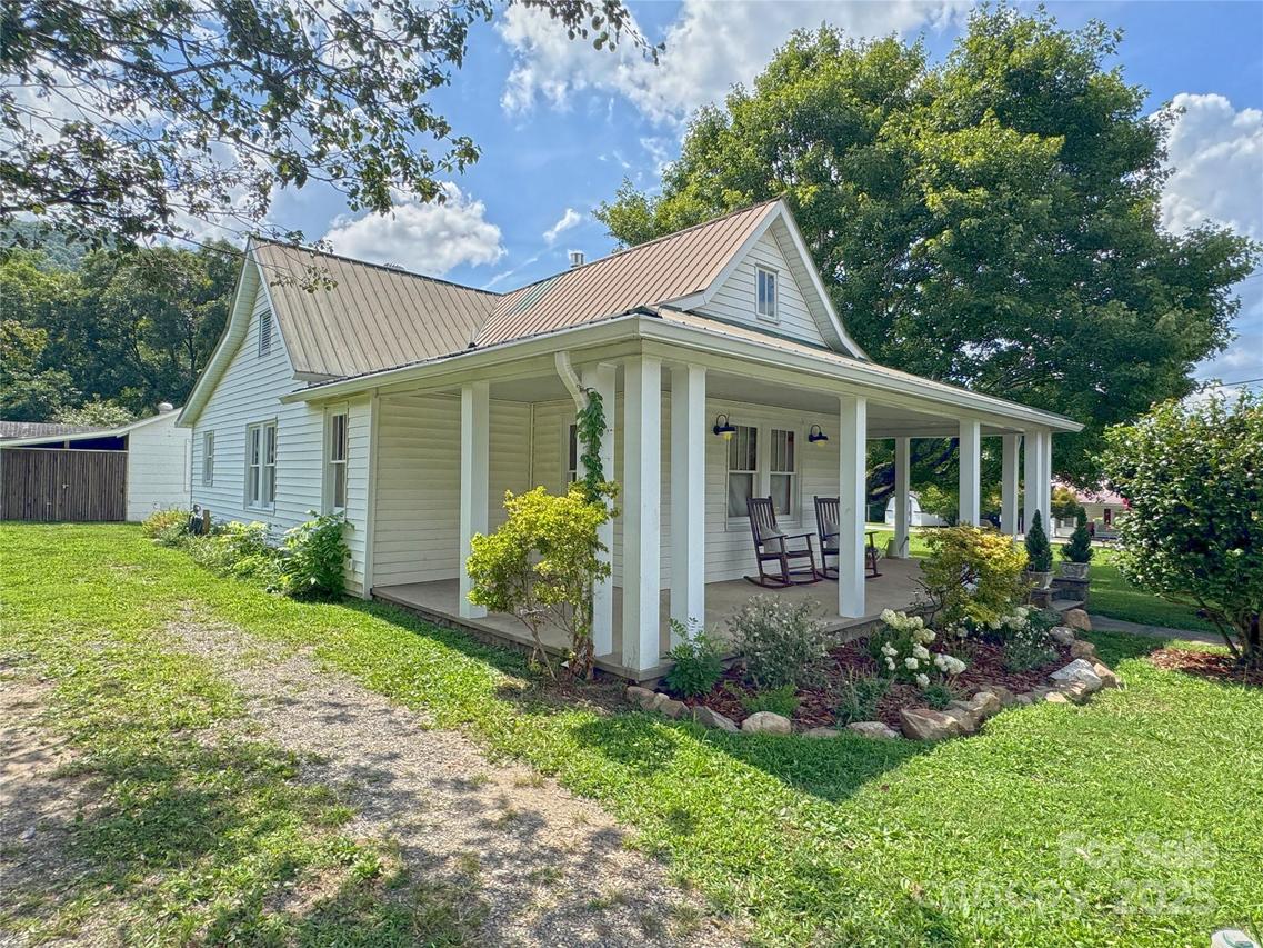 227 E Lawson St., Hot Springs, NC 28743