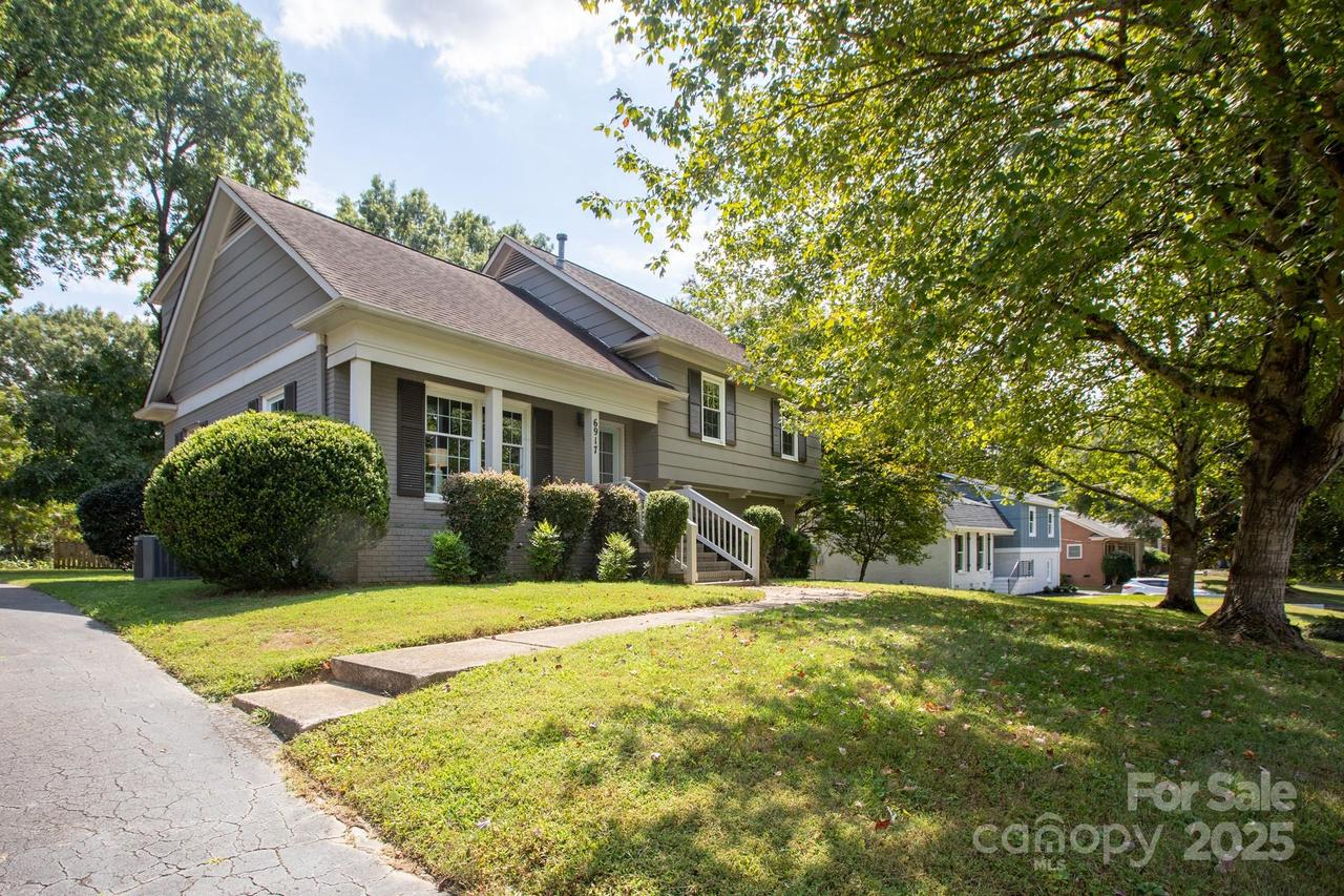 6917 Lancer Dr., Charlotte, NC 28226