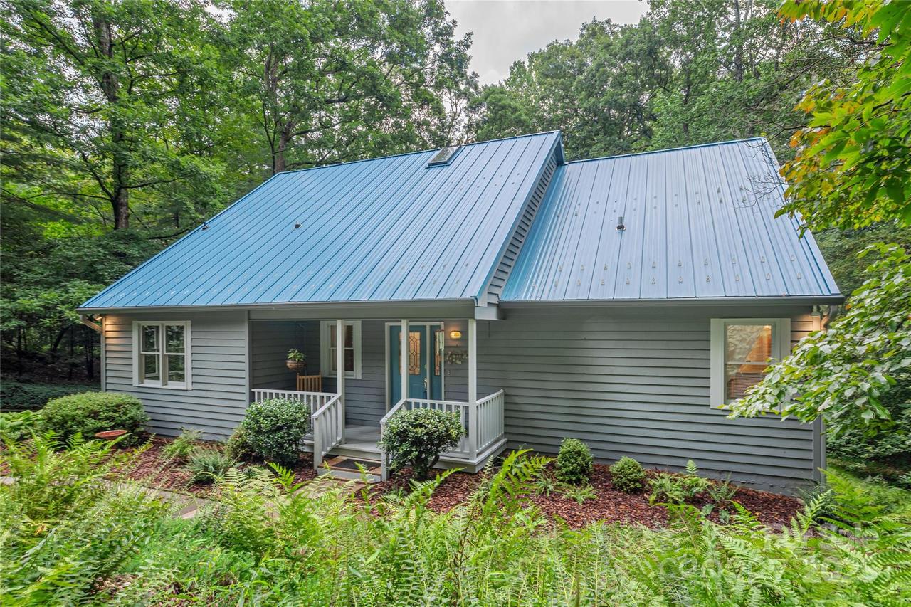11 Claremont Dr., Flat Rock, NC 28731