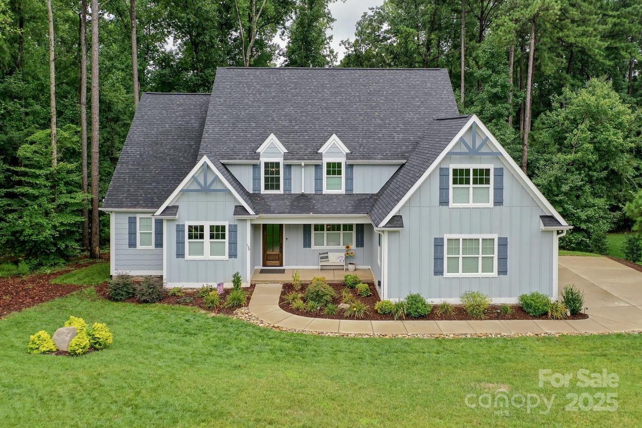 138 Waterbury Dr., Mooresville, NC 28117
