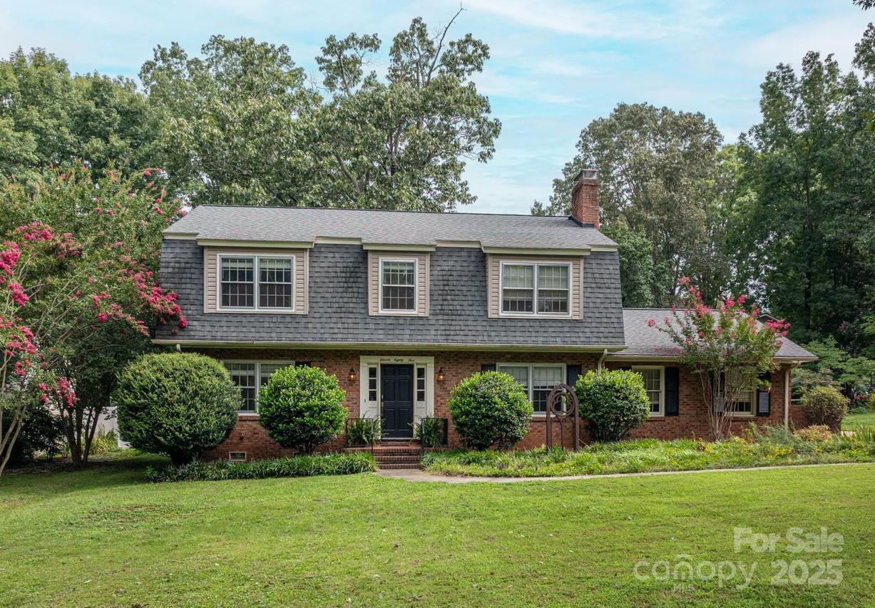 1185 18th Ave., Hickory, NC 28601