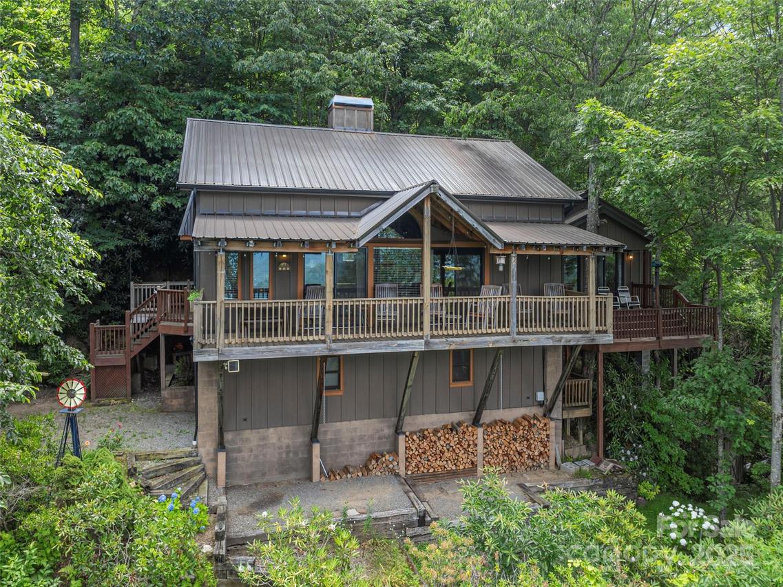 236 Dove Dr., Maggie Valley, NC 28751