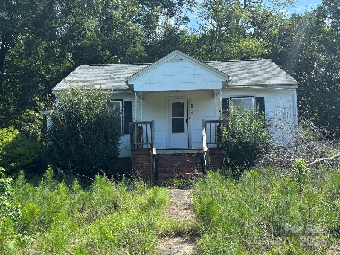 108 Circle Dr., Mount Gilead, NC 27306