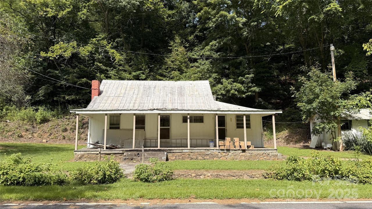 851 Lower Shut In Rd., Hot Springs, NC 28743