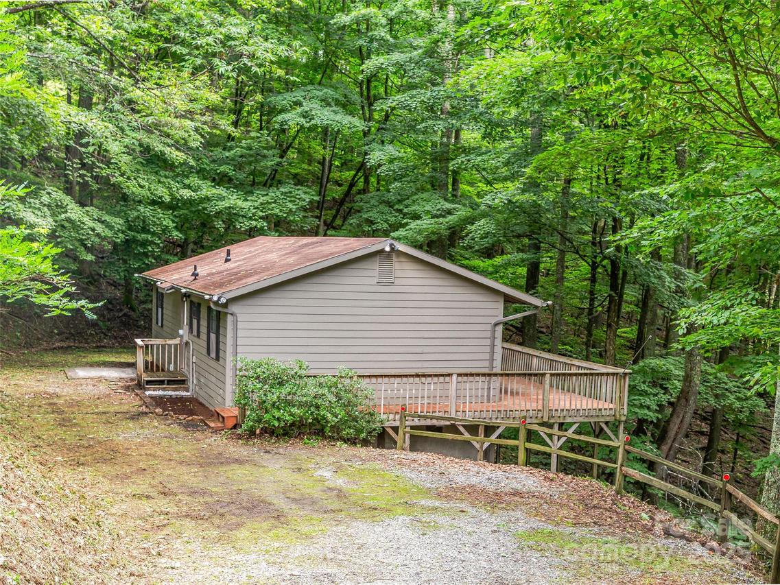 186 Hamlin Ln., Mars Hill, NC 28754