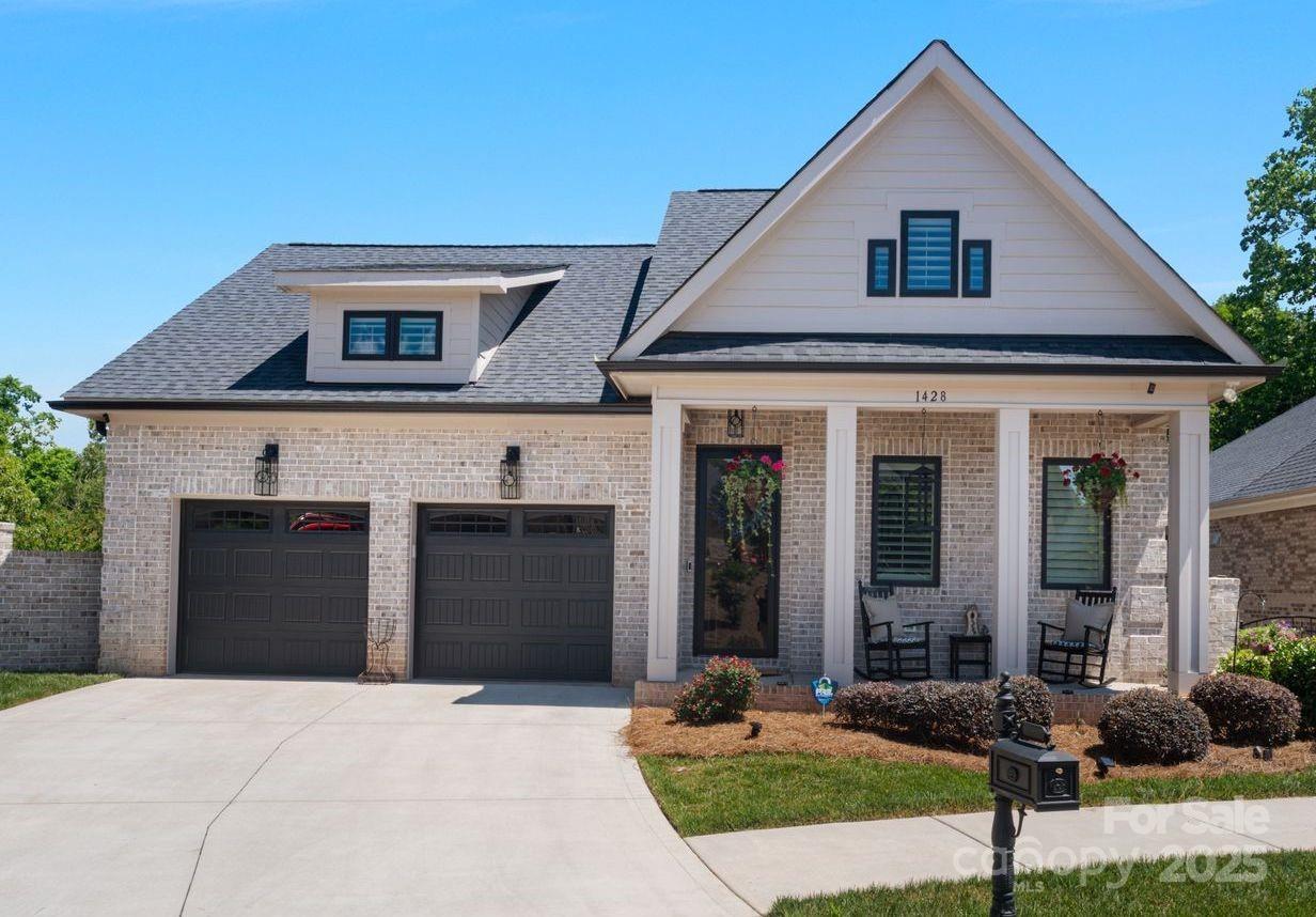 1428 Spring Ridge Ln., Denver, NC 28037