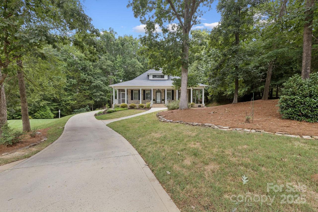 8834 Wingard Rd., Waxhaw, NC 28173