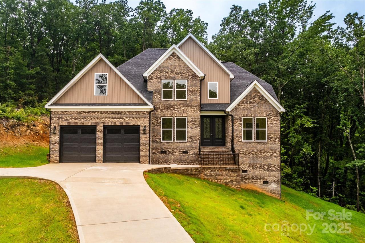 240 Mark Ryan Ln., Dallas, NC 28034