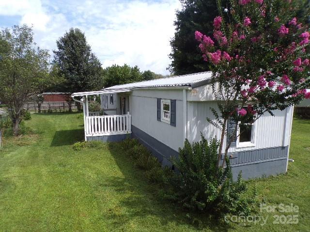 71 Flat Creek Rd., Waynesville, NC 28785