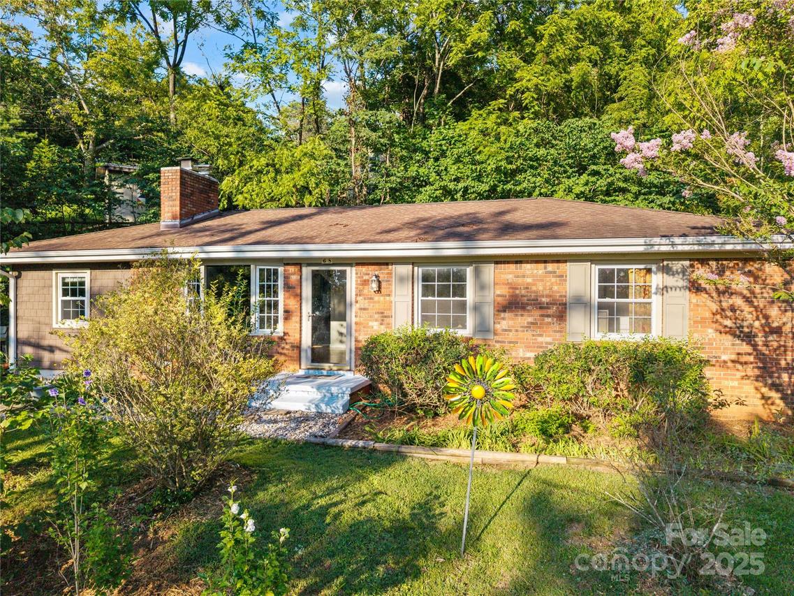 68 Bassett Rd., Asheville, NC 28804