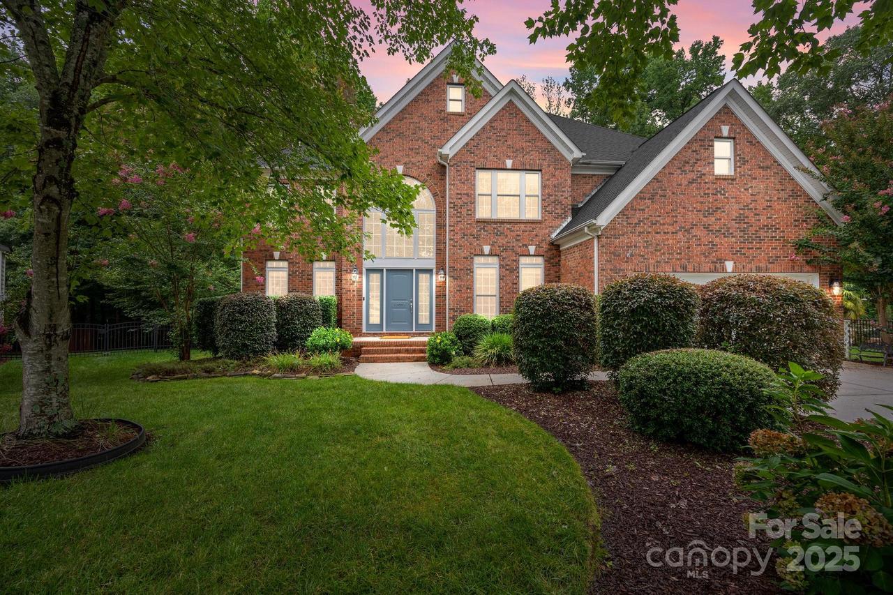 12003 Cobham Ct., Huntersville, NC 28078