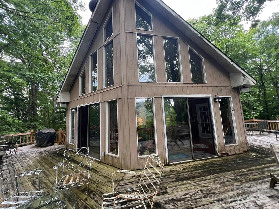 160 Windswept Ridge Rd., Franklin, NC 28734