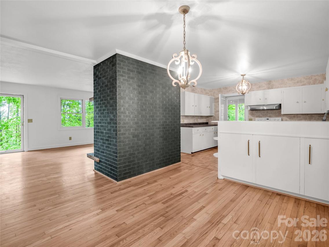 200 Little Wings Mountain Rd., Columbus, NC 28722