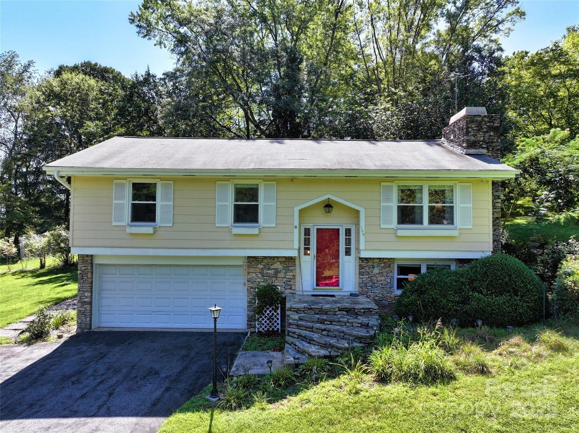 105 Windsong Hills Dr., Mills River, NC 28759