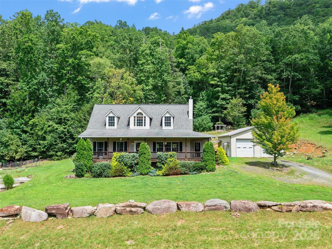 2216 Beans Creek Rd., Bakersville, NC 28705