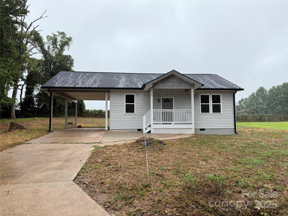 820 Hillsfarm St., Lenoir, NC 28645