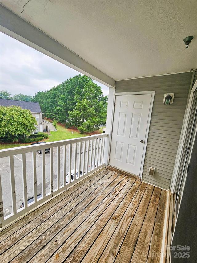 1162 Plaza Walk Dr., Charlotte, NC 28215