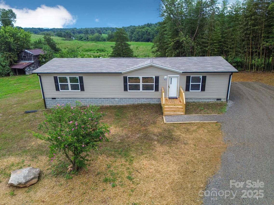 631 Edsel Rd., Traphill, NC 28685