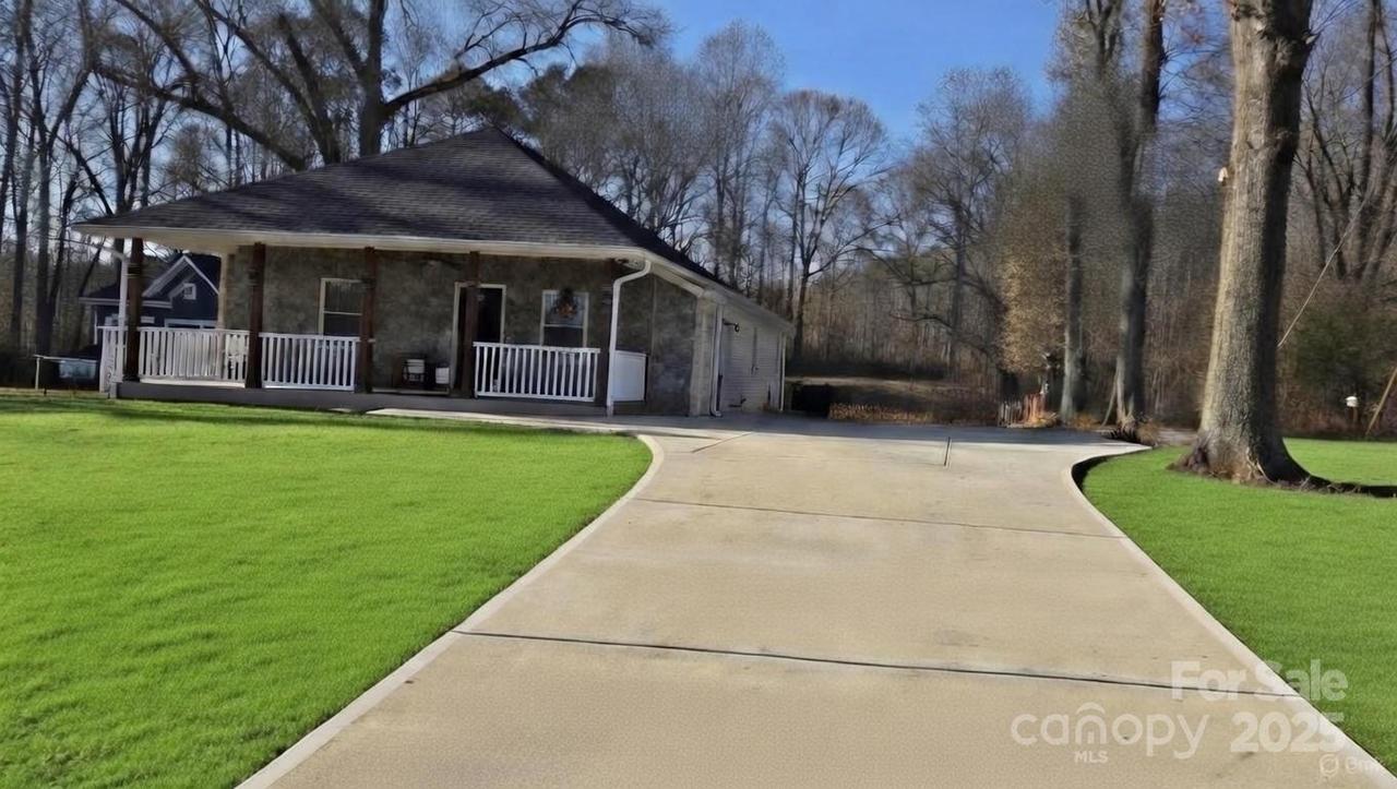 1029 Old Nc 27 Hwy., Mount Holly, NC 28120