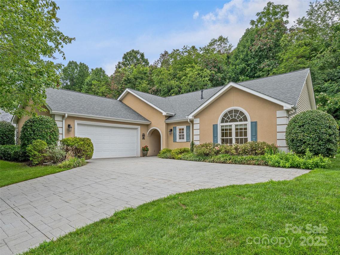 63 Stonebridge Dr., Asheville, NC 28805