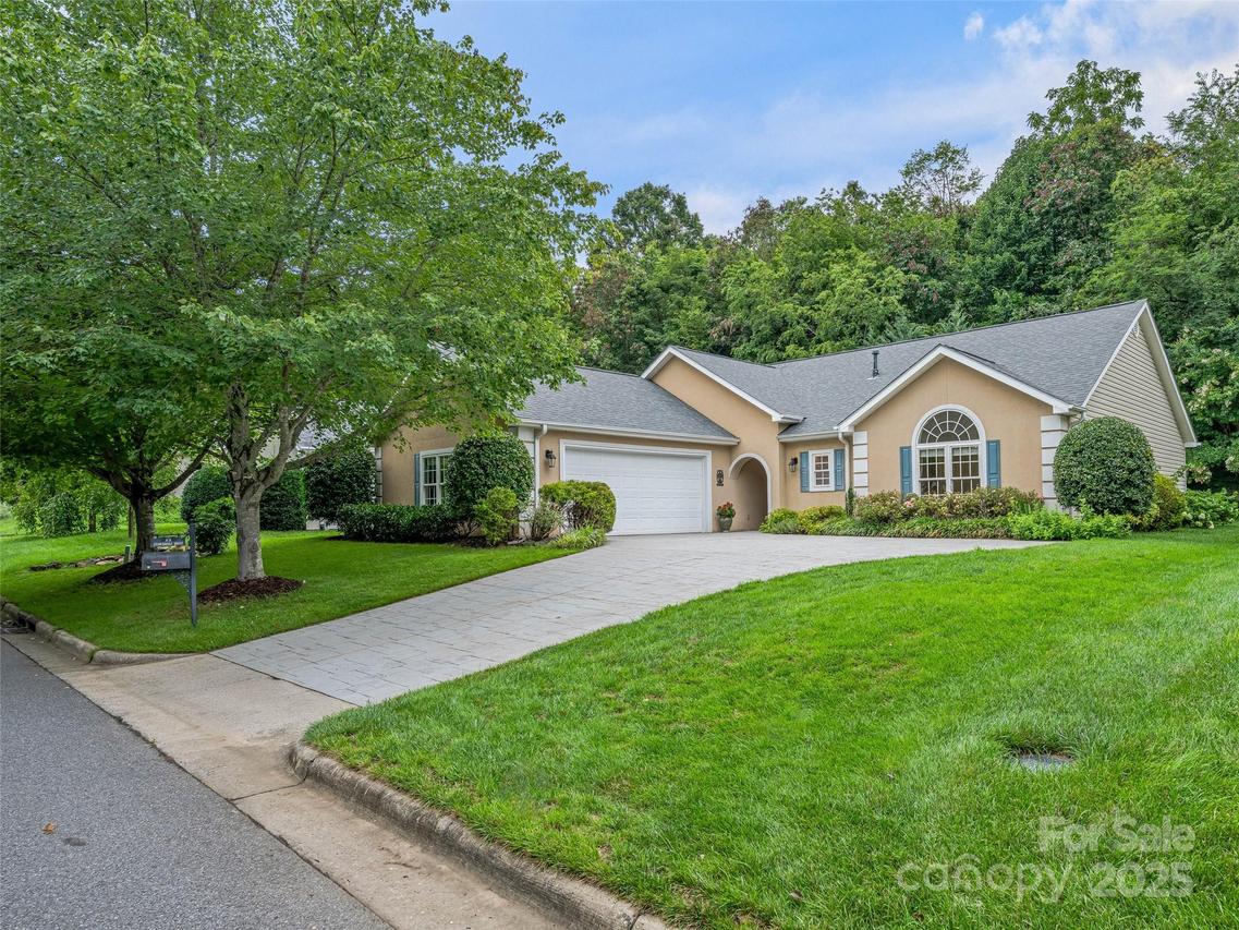 63 Stonebridge Dr., Asheville, NC 28805