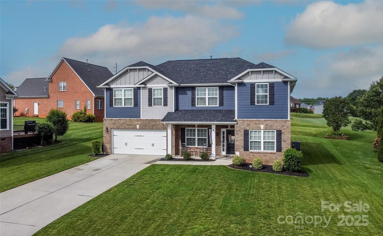 137 Tenth Green Ct., Statesville, NC 28677