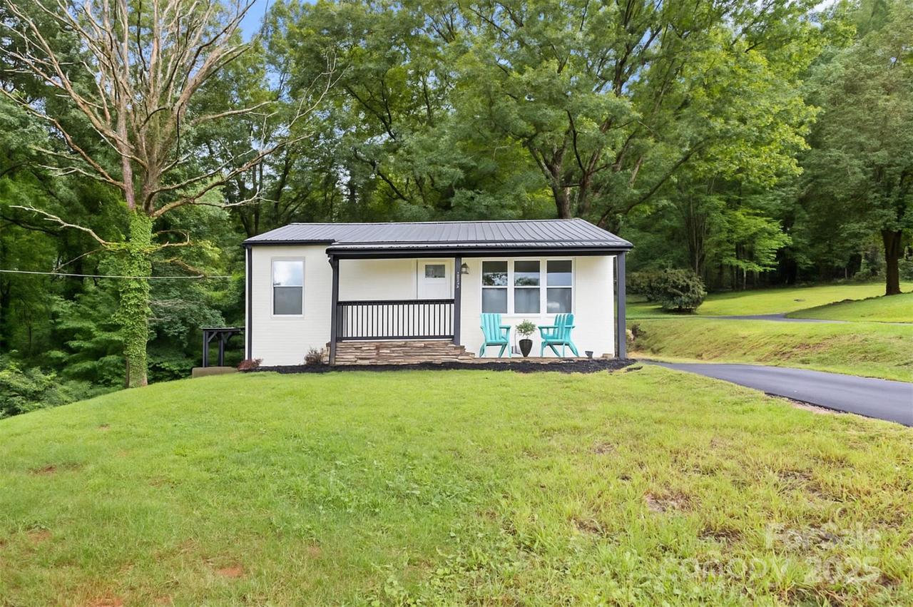 343 Shasta Ln., Lenoir, NC 28645