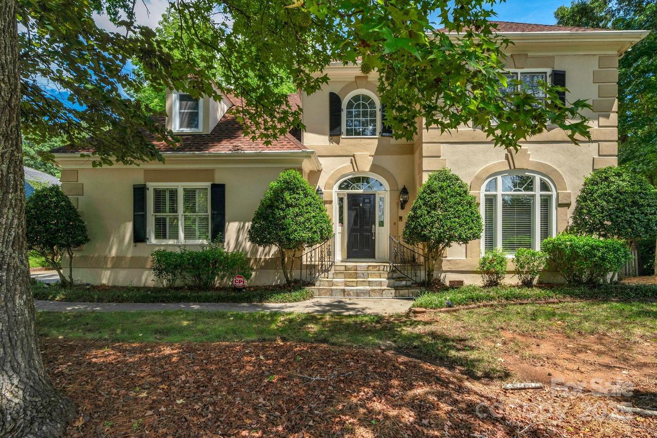 15618 Eagleview Dr., Charlotte, NC 28278
