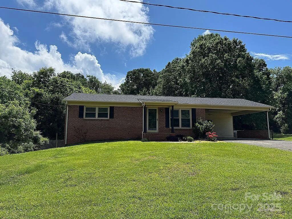 106 Fairway Dr., Belmont, NC 28012