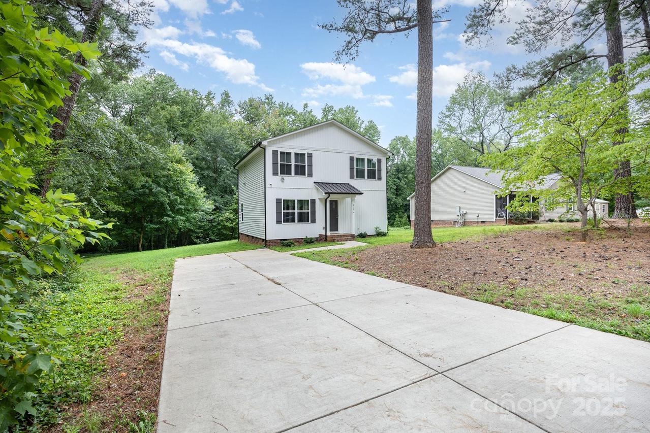 415 Pinecroft Ln., Spencer, NC 28159