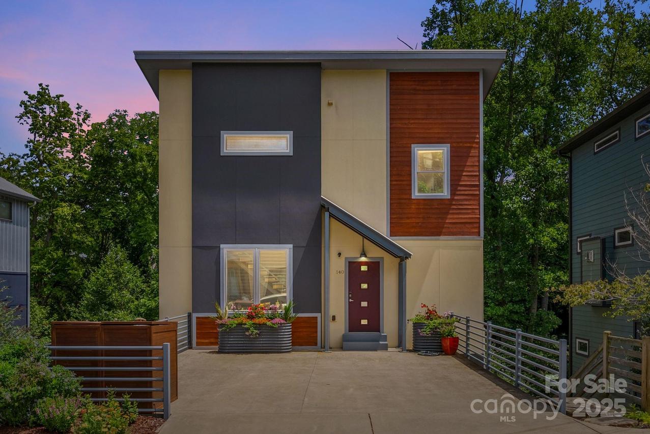 140 Waynesville Ave., Asheville, NC 28806