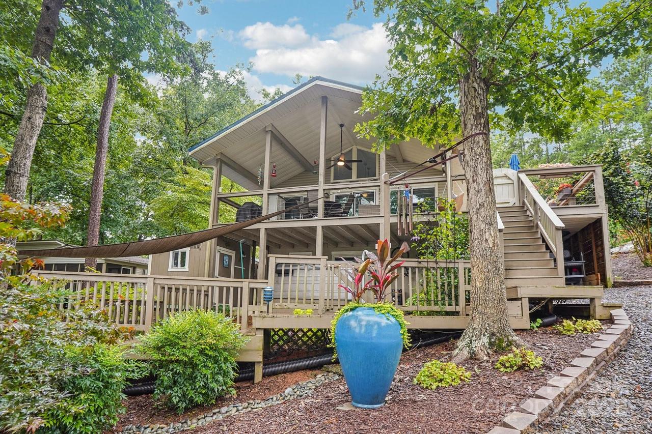500 Deerfield Rd., Mount Gilead, NC 27306
