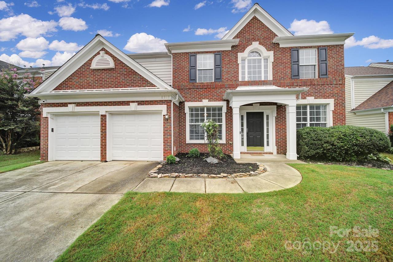 8919 Darcy Hopkins Dr., Charlotte, NC 28277