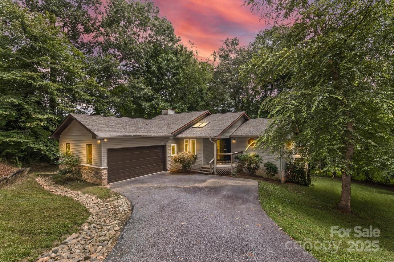 200 Waterford Dr., Mills River, NC 28759