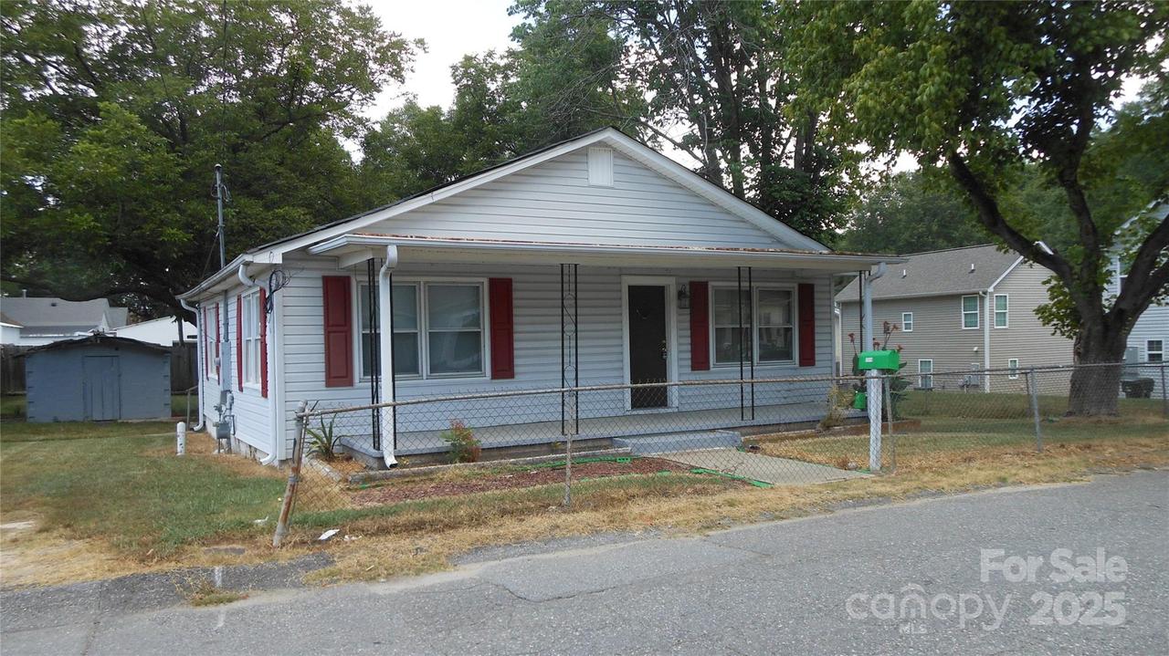 1514 W Walnut Ave., Gastonia, NC 28052