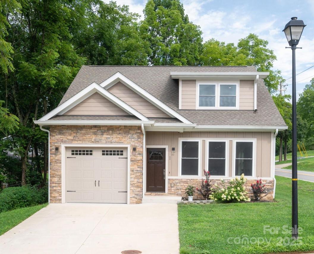 1 Jennlynn Dr., Arden, NC 28704