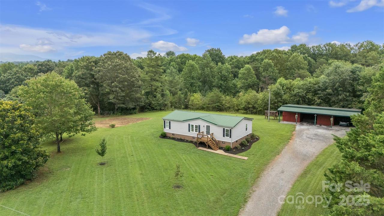 178 Steve Watts Dr., Taylorsville, NC 28681