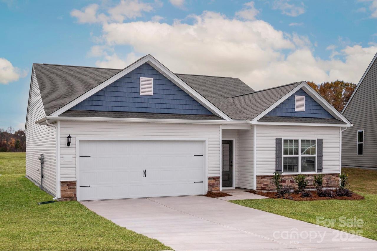 3328 Fox Hall Dr., Gastonia, NC 28052