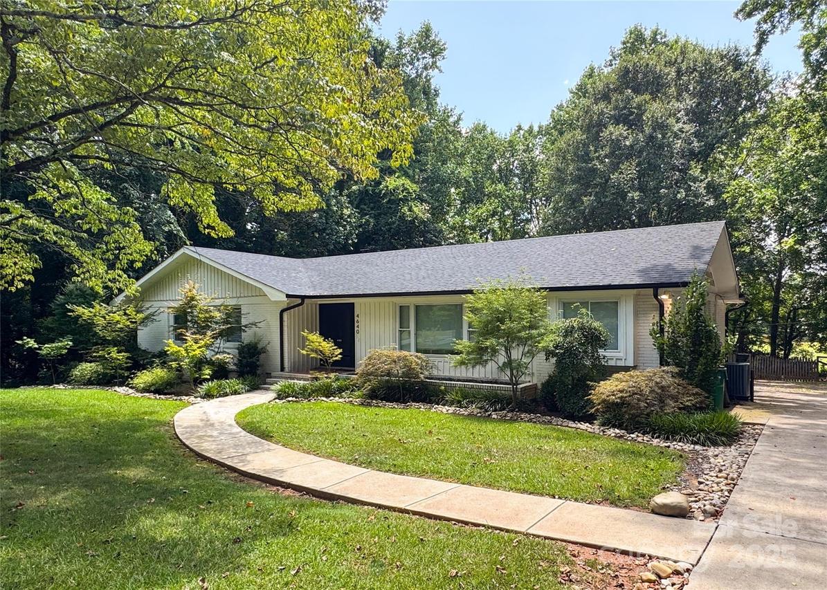 4640 Town And Country Dr., Charlotte, NC 28226