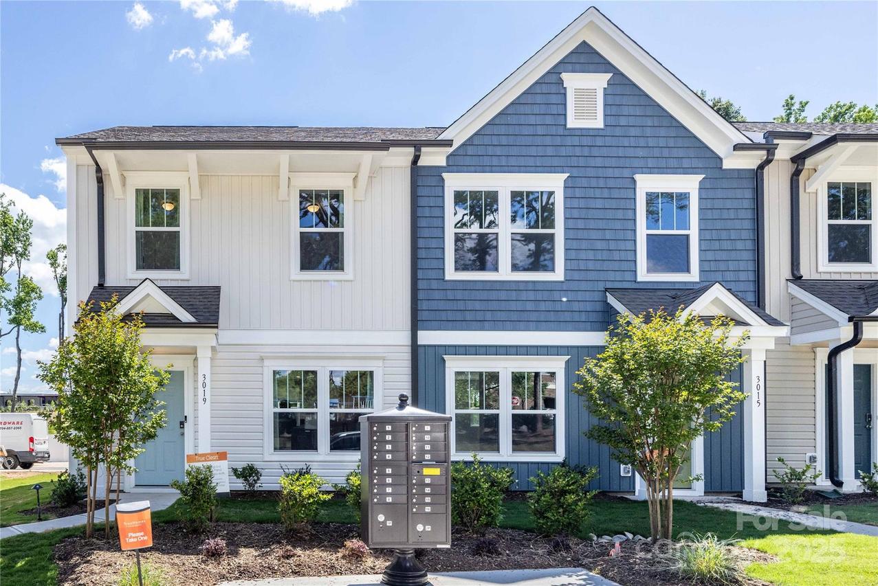 2003 Parkvale Pl. #35, Charlotte, NC 28208