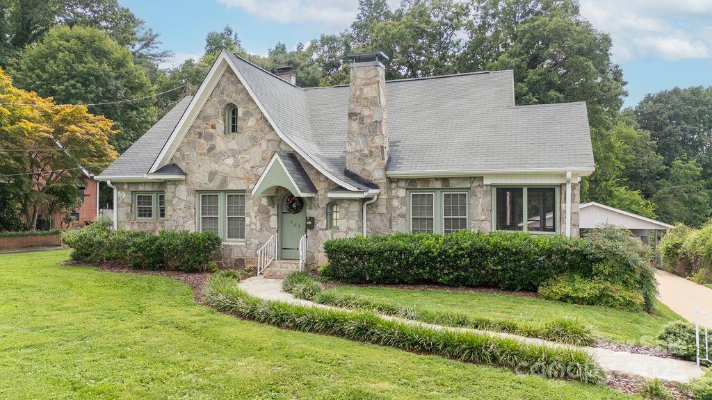 205 Lenoir Rd., Morganton, NC 28655