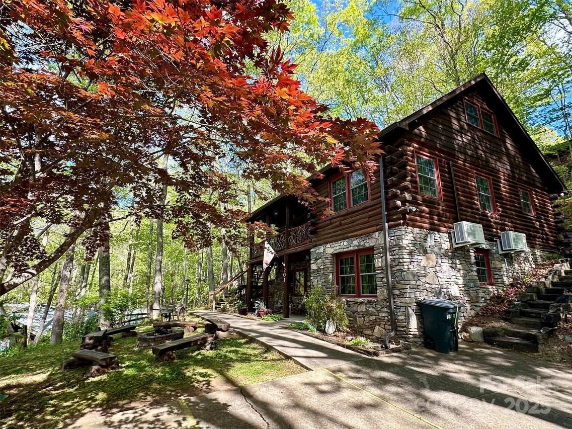201 Liberty Rd., Waynesville, NC 28785
