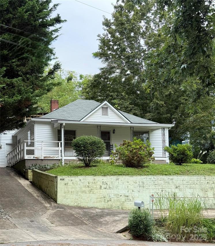 90 Tremont St. #4, Asheville, NC 28806
