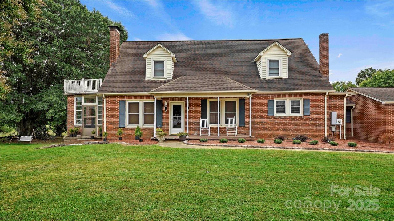 2207 W Stagecoach Tr., Shelby, NC 28150