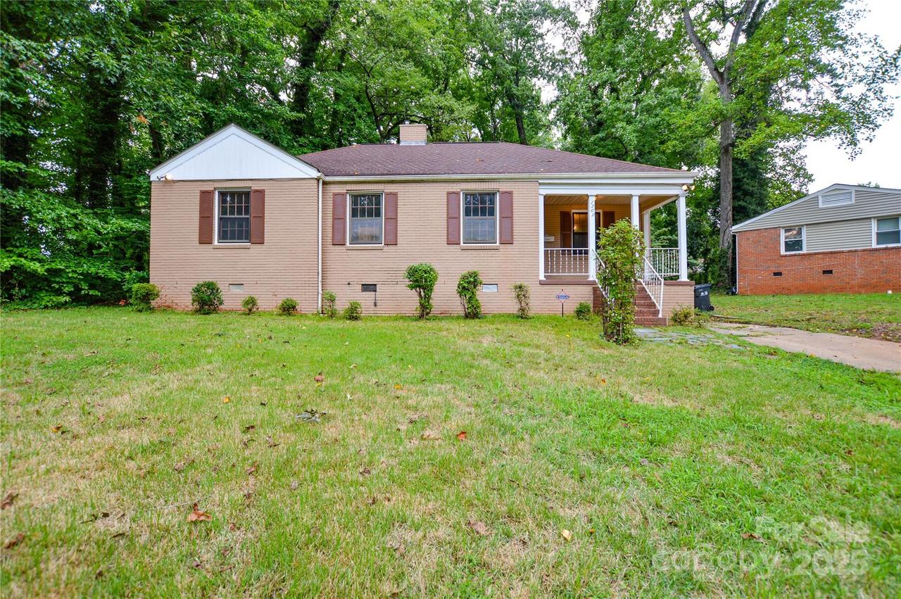 1509 Wickham Ln., Charlotte, NC 28208