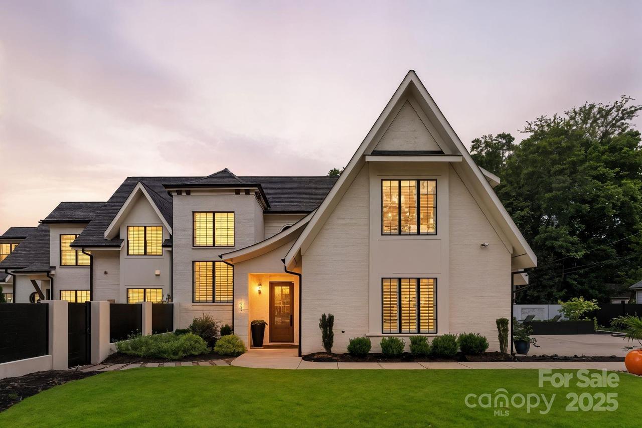 1007 Poindexter Dr., Charlotte, NC 28209