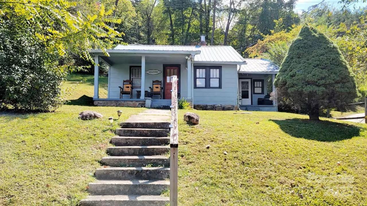 35 B St., Bryson City, NC 28713
